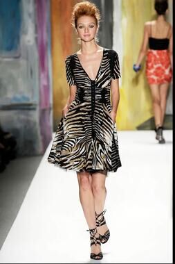 Tracy Reese Zebra Print Midi Dress Ruched Waist Deep V-Neck Stretch Size M